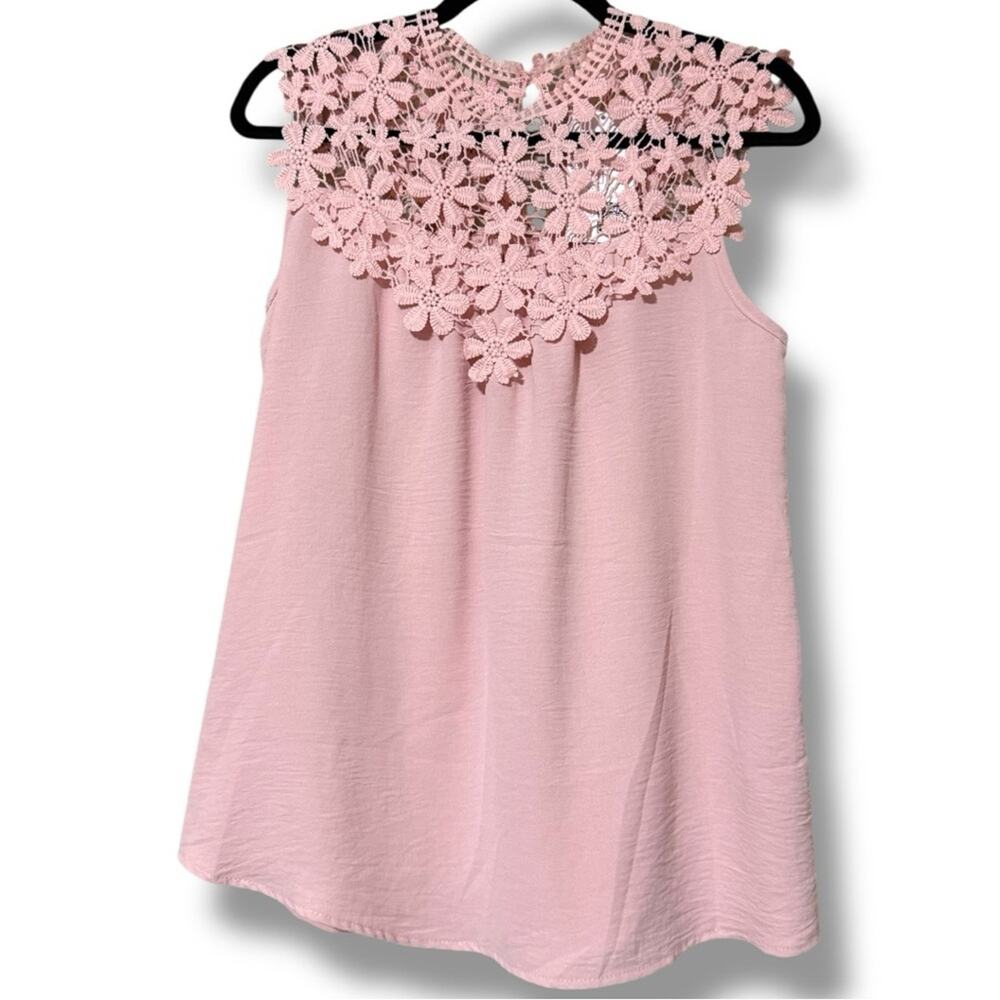 Hailey & Co women’s size small pink solid sleeveless top with lace detail new